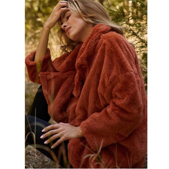 NWT Oversized Teddy Coat - Picture 4 of 5